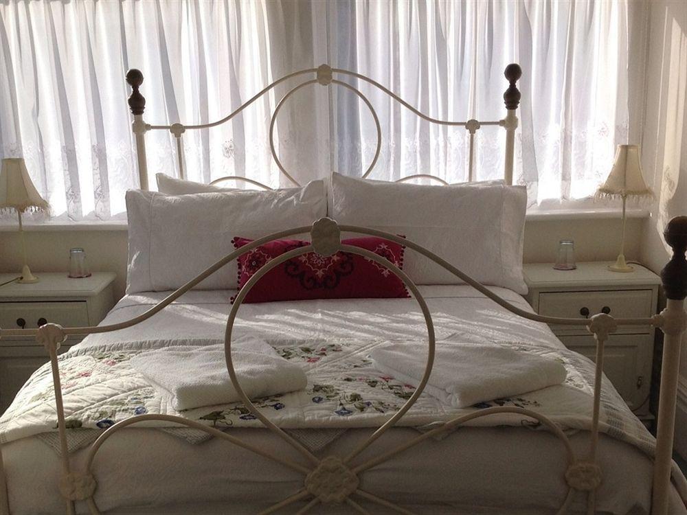 Bassets House Bed and Breakfast Ήστμπορν Εξωτερικό φωτογραφία